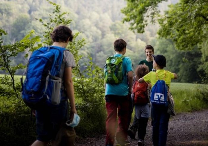 Kinder bei Waldjugendspielen (Foto Thabea Mundt)