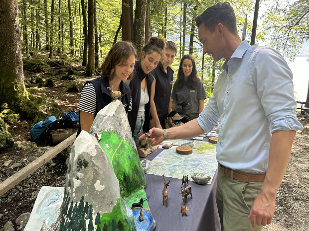 Die Studentinnen Lea, Lina, Linda und Rosina von links im Nationalpark Berchtesgaden