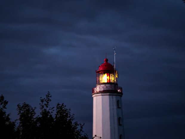 Leuchtturm im Dunkeln